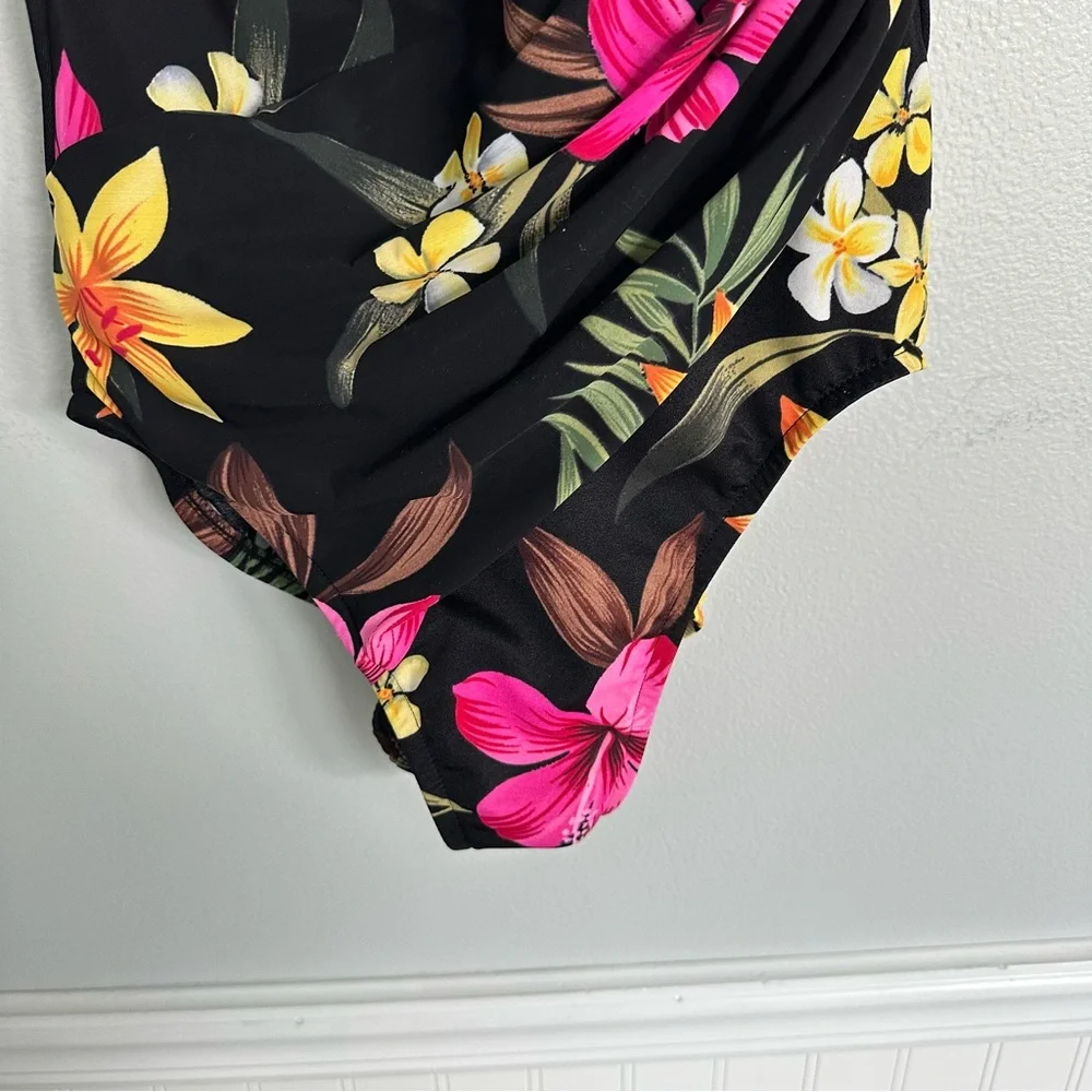 Miraclesuit Black Tropical Floral Surplice one-piece swimsuit Size 12 - Picture 3 of 9